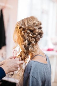 Chignon et tresse de mariage, rajout de cheveux